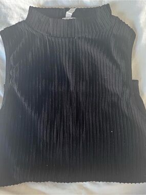 Prime Cut Black Sleeveless Pleated Mock-Neck Bodysuit | Size M
